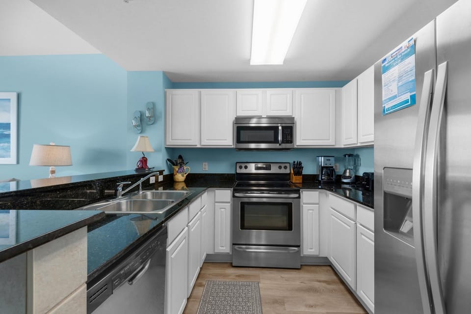 Condo, 1 King Bed with Sofa bed (Calypso 2-807 West) | Private kitchen | Oven, toaster