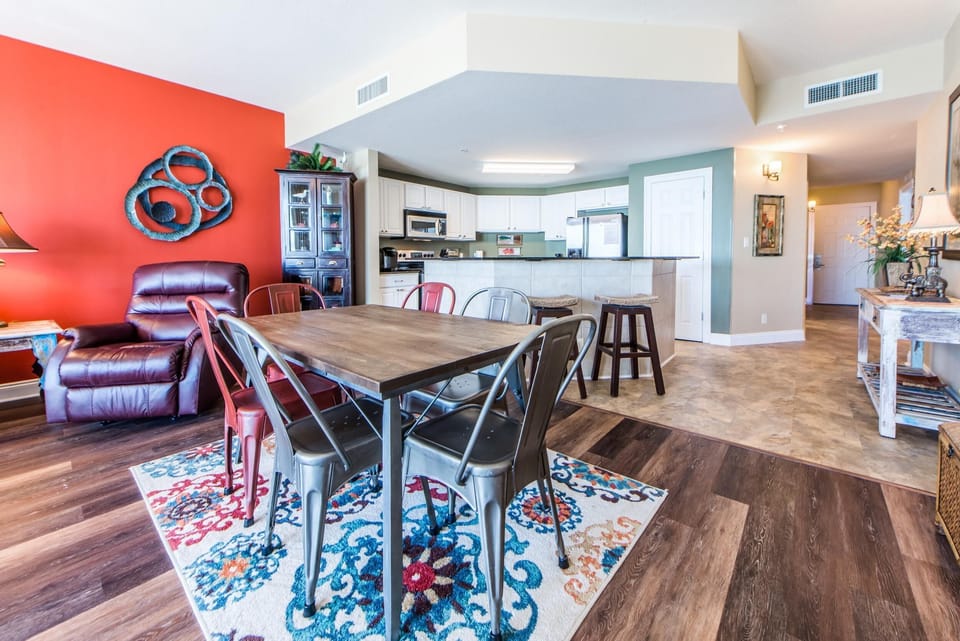Condo, Multiple Beds (Calypso 1-609 East) | Dining
