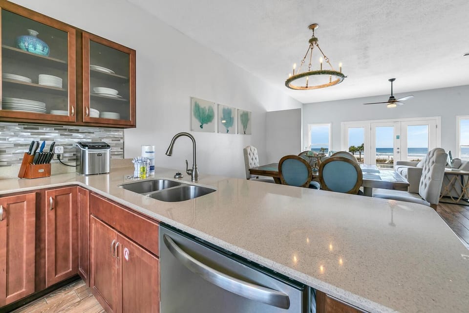 House, Multiple Beds (Beachside West 13) | Private kitchen | Oven, toaster