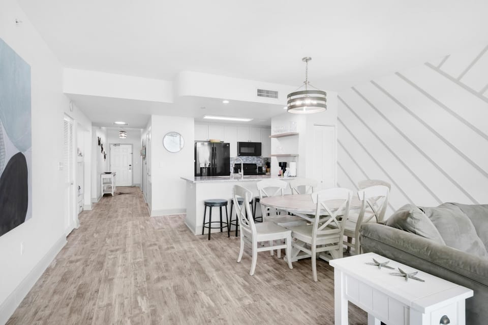 Condo, Multiple Beds (Aqua Resort 1705) | Dining