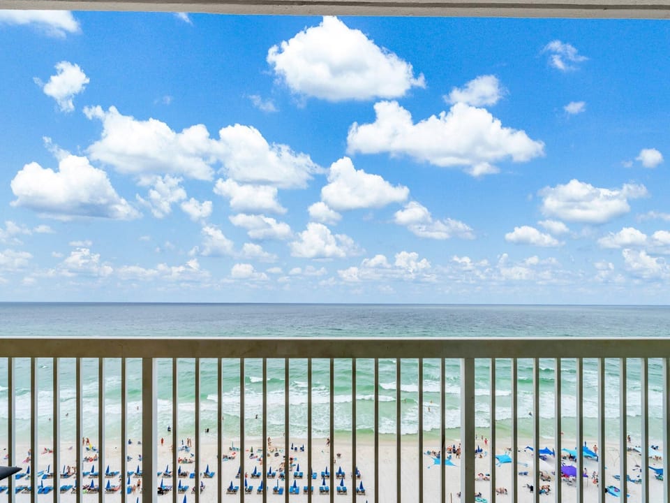 Condo, 1 King Bed with Sofa bed (Seychelles 907) | Property grounds