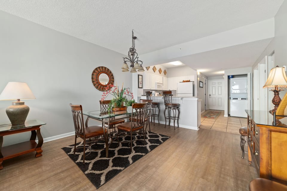 Condo, Multiple Beds (Windemere 807) | Dining
