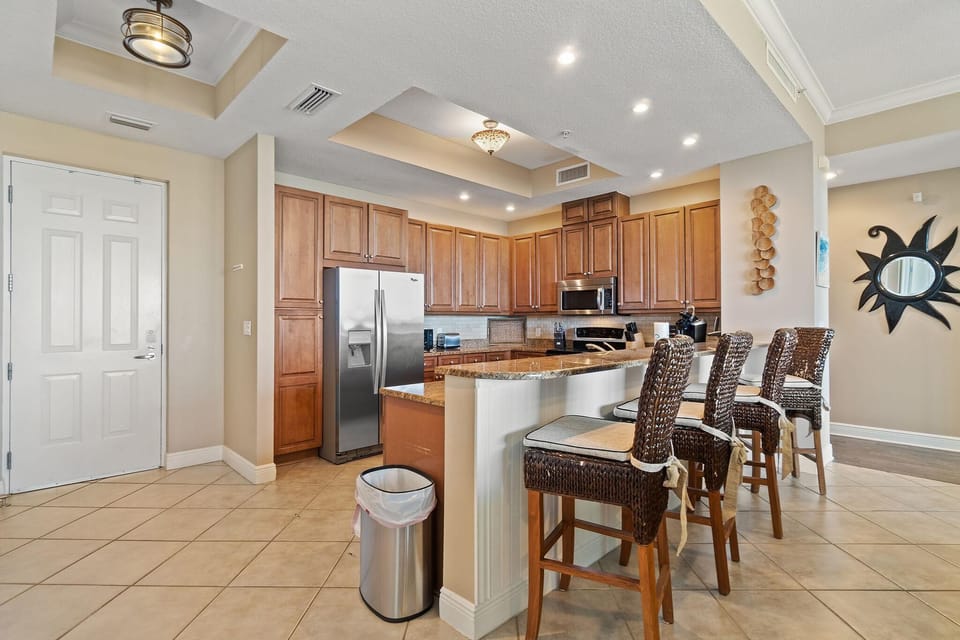 Condo, Multiple Beds (Lost Key C1003-Unlimited Golf!) | Private kitchen | Oven, toaster, paper towels