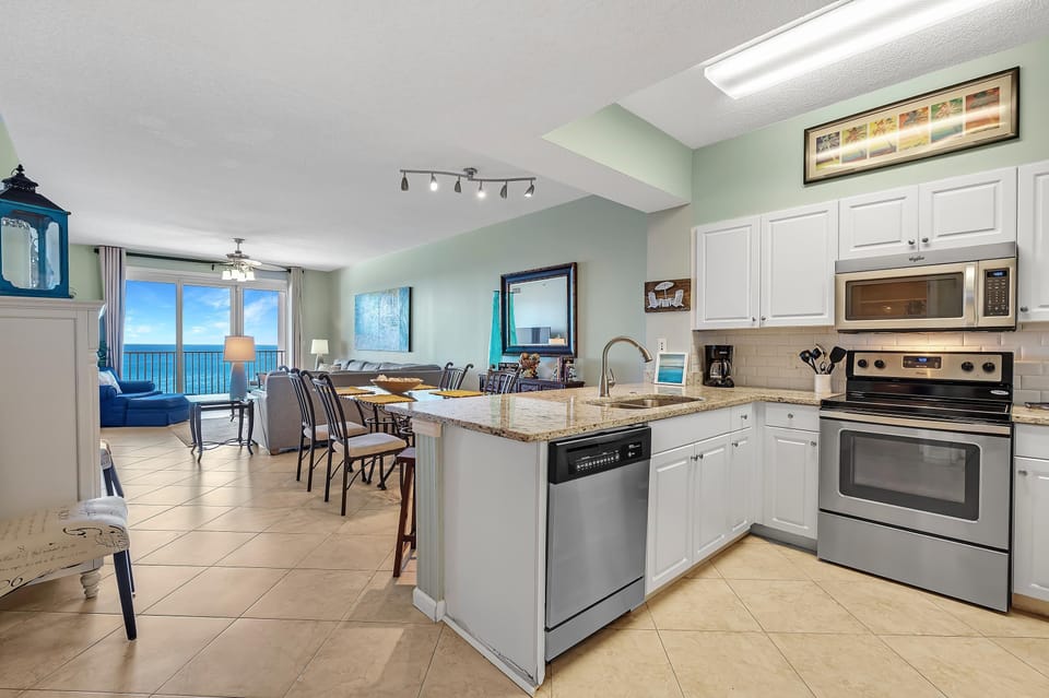 Condo, Multiple Beds (Windemere 1102) | Private kitchen | Oven, toaster, paper towels