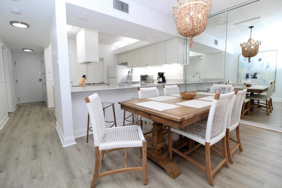 Condo, Multiple Beds (Shipwatch Riverside E204) | Dining