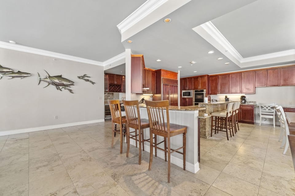 Condo, Multiple Beds (Mediterranean West 301) | Interior