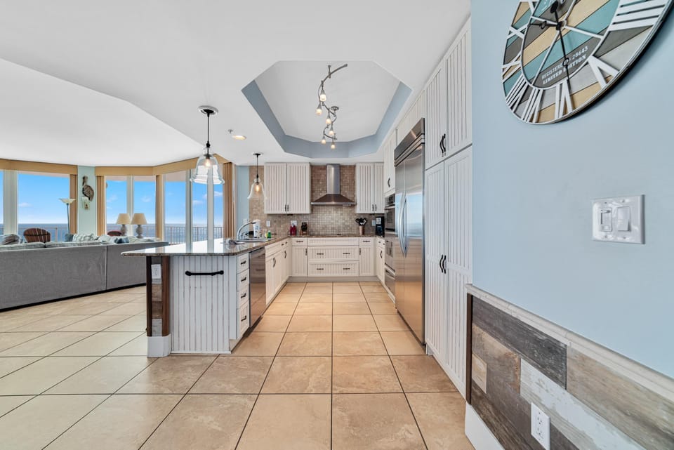 Condo, Multiple Beds (Caribe D1110) | Private kitchen | Oven, toaster, paper towels