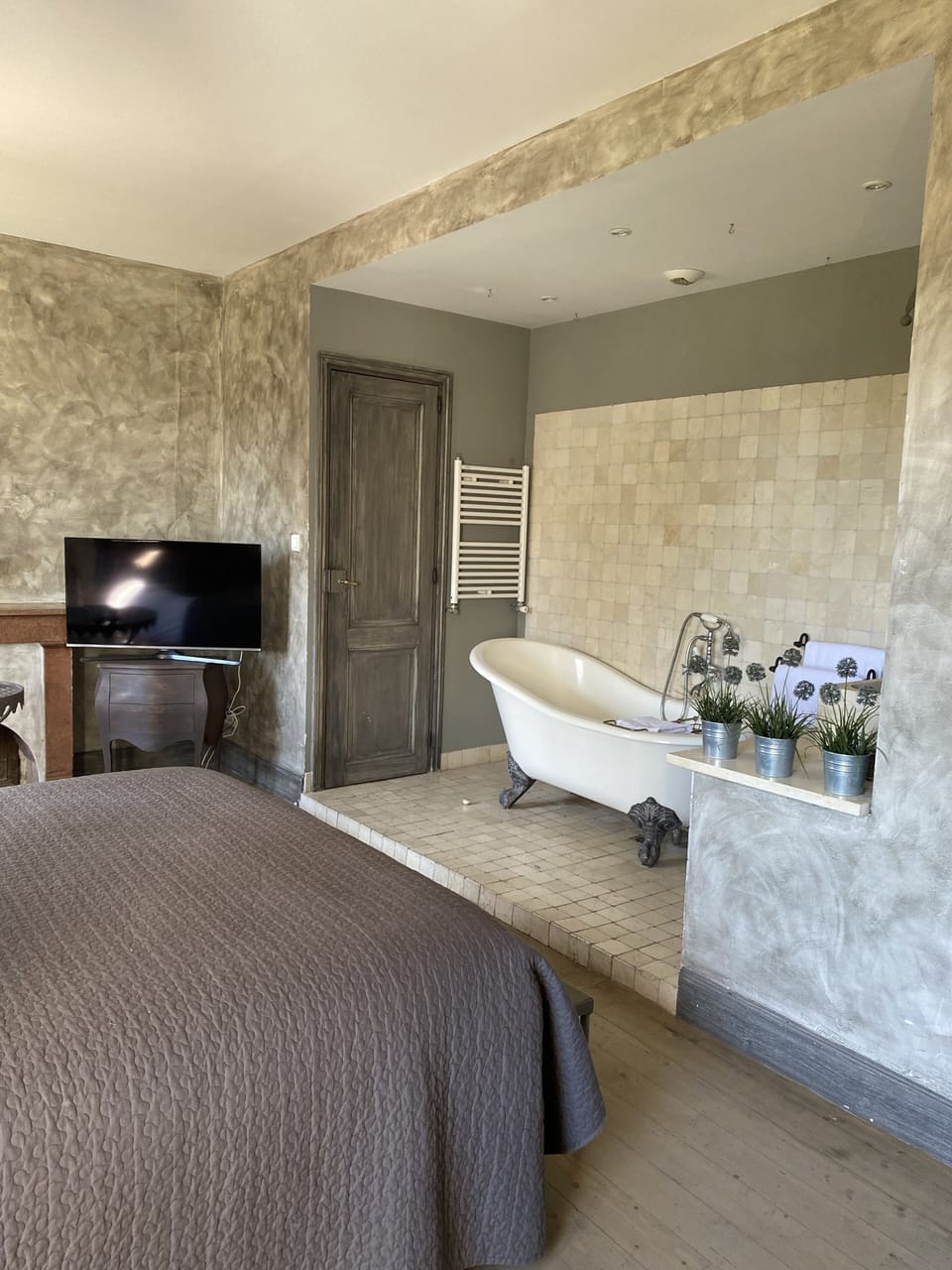 Deluxe Room | Bathroom | Hair dryer