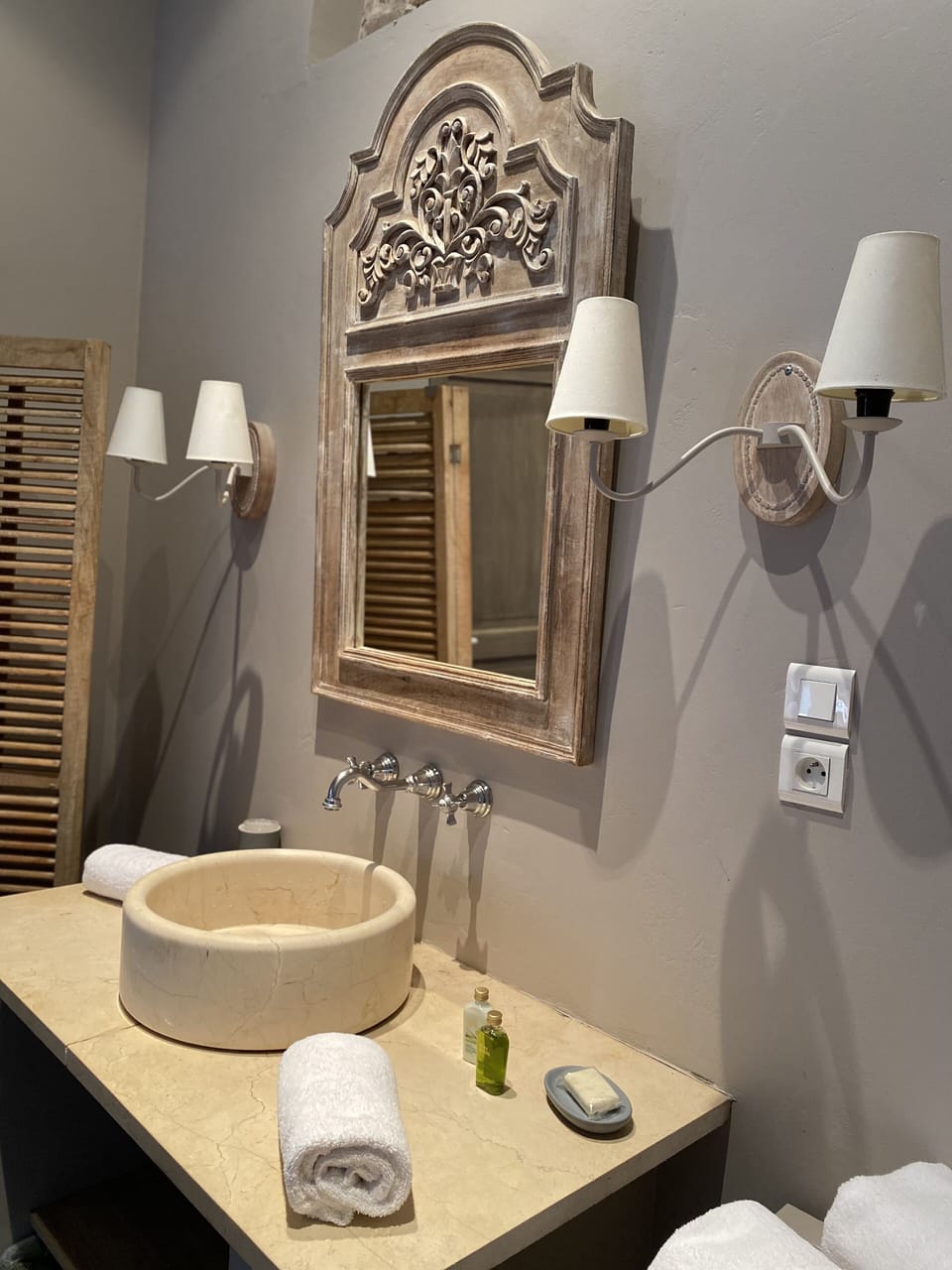Deluxe Room | Bathroom | Hair dryer
