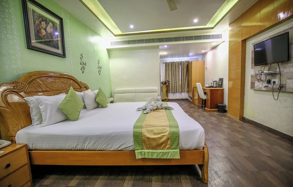 Deluxe Double Room | Free WiFi