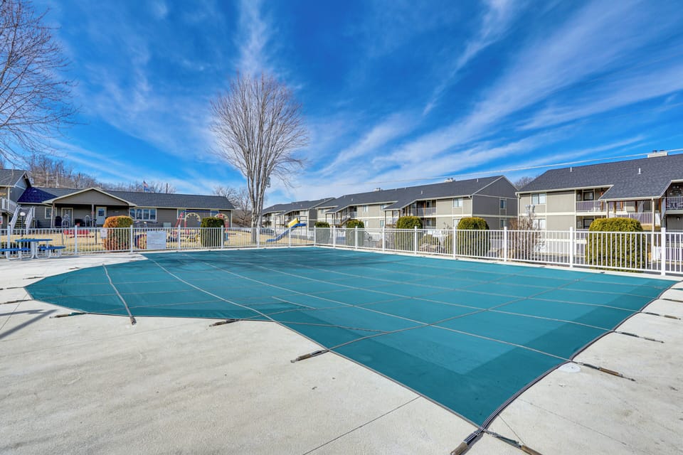 Lakefront Osage Beach Abode w/ Grill & Pool Access Apartment in Osage Beach