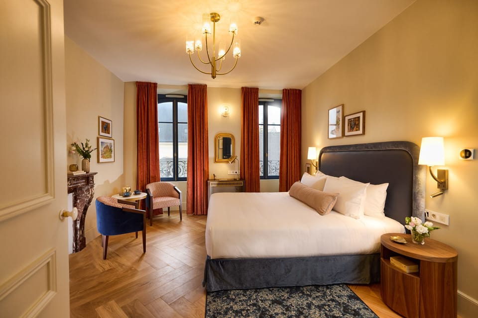 Fleury King Room | Premium bedding, free minibar, in-room safe, desk
