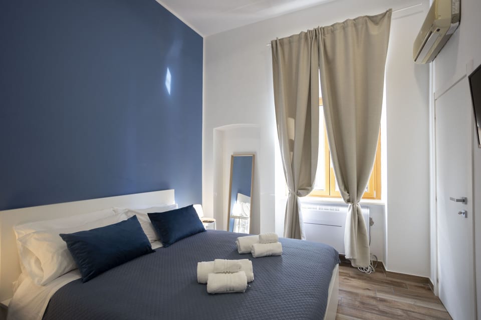 Family Room | Blackout drapes, WiFi (free)