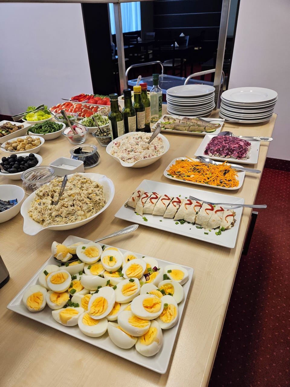 Daily buffet breakfast for a fee
