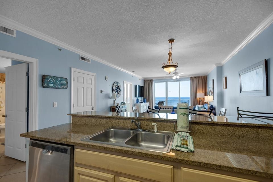 Condo, Multiple Beds (Ocean Villa 1101) | Private kitchen | Oven, toaster