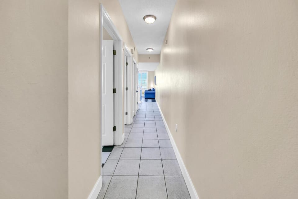 Condo, 1 King Bed with Sofa bed (Majestic Beach Towers 1-1615) | Interior