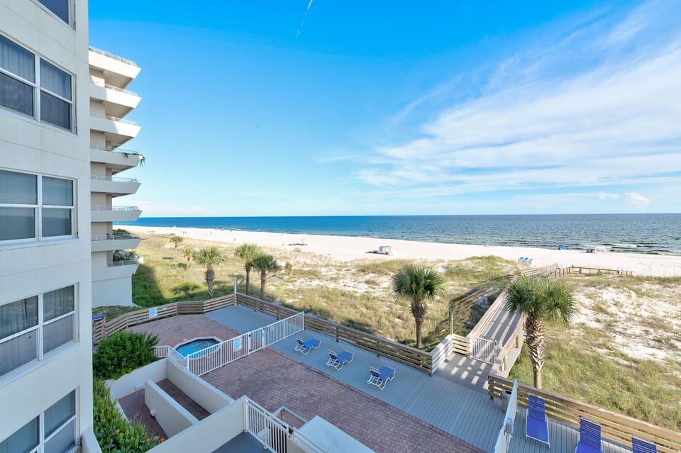 Condo, Multiple Beds (SeaSpray East 323- Gulf Front) | Property grounds