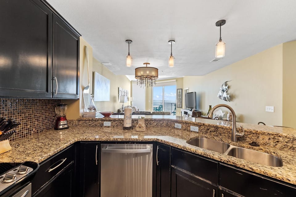 Condo, Multiple Beds (Palacio 1803) | Private kitchen | Oven, toaster, paper towels