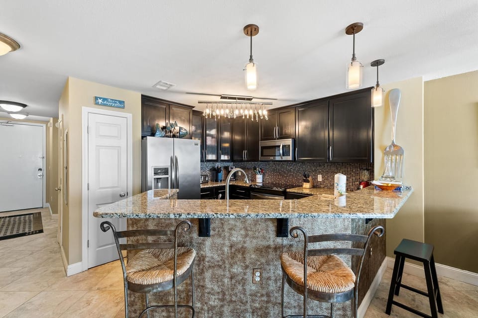 Condo, Multiple Beds (Palacio 1803) | Private kitchen | Oven, toaster, paper towels