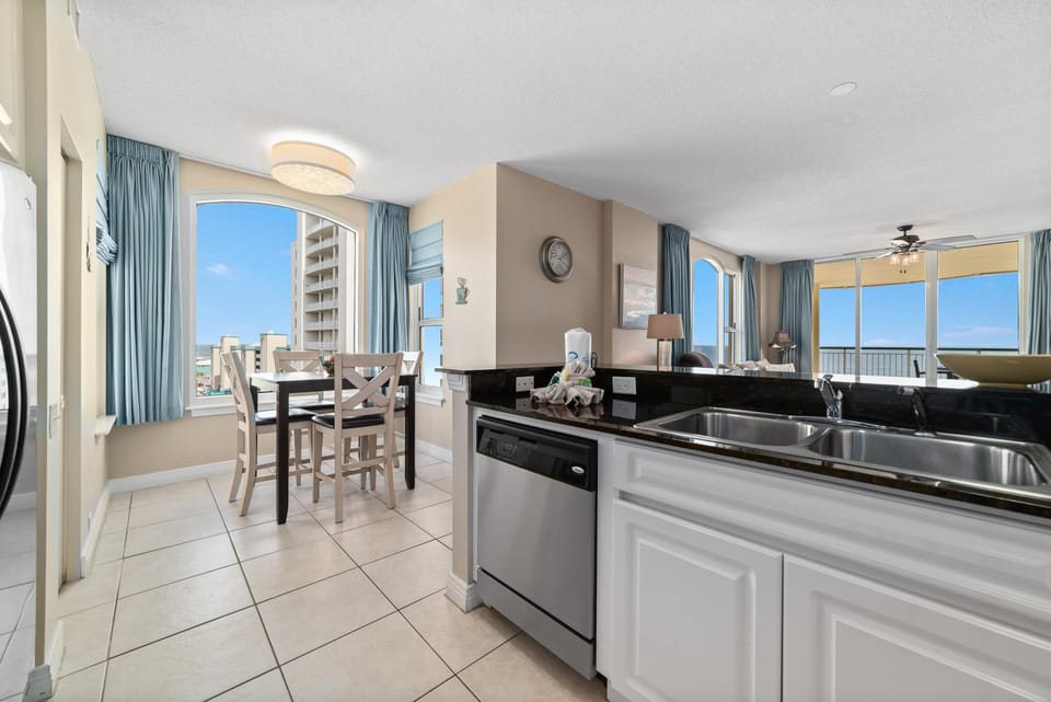 Condo, Multiple Beds (Beach Colony East 7A) | Private kitchen | Oven, toaster, paper towels