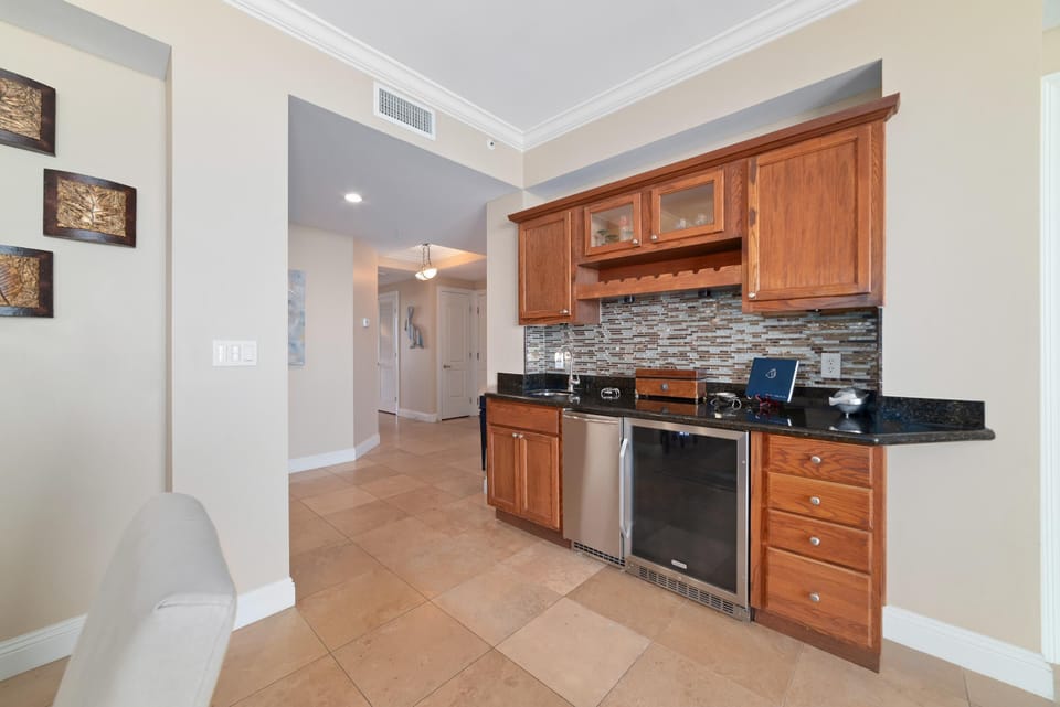 Condo, Multiple Beds (Indigo East 1602) | Interior