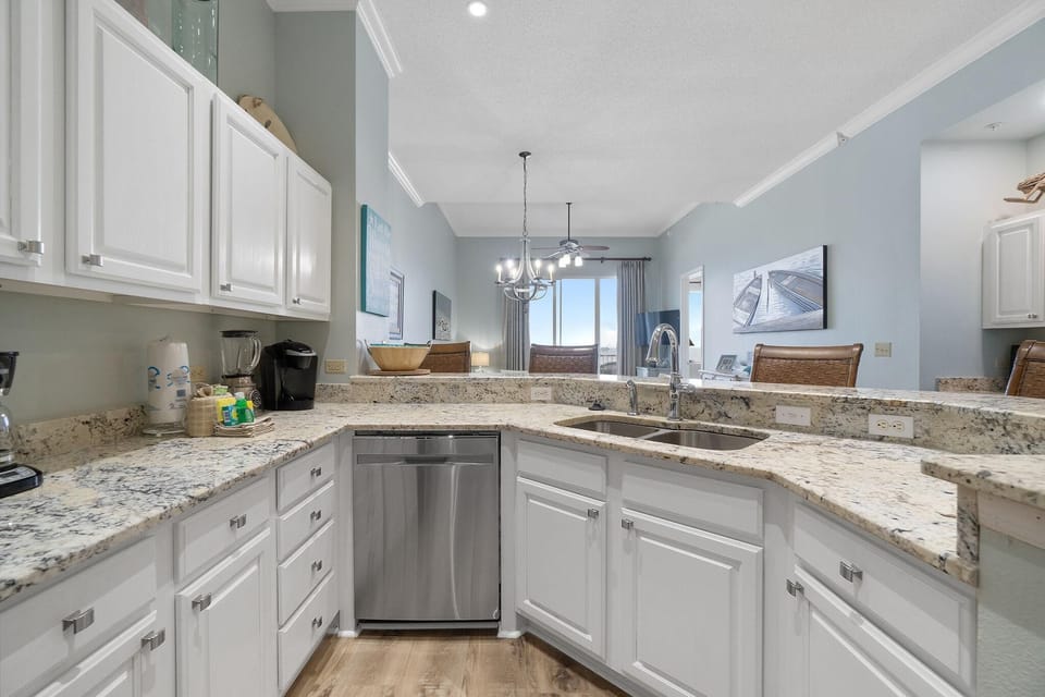 Condo, Multiple Beds (Spanish Key 702) | Private kitchen | Oven, toaster, paper towels