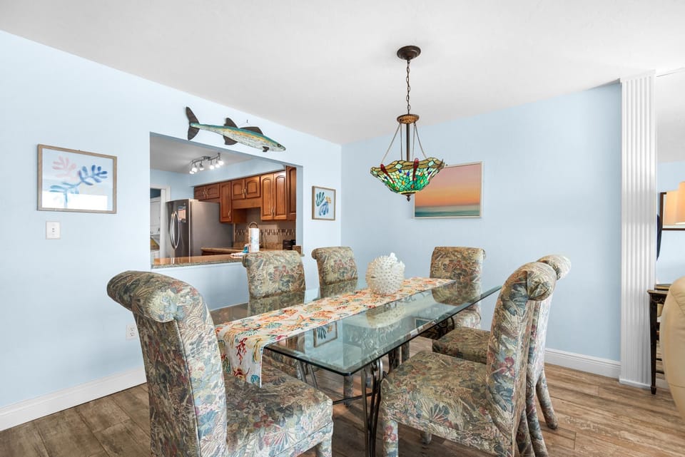 Condo, Multiple Beds (Shoreline Towers 3063) | Dining