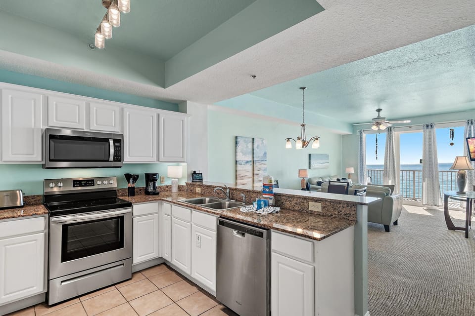 Condo, Multiple Beds (Sea Dunes 603) | Private kitchen | Oven, toaster