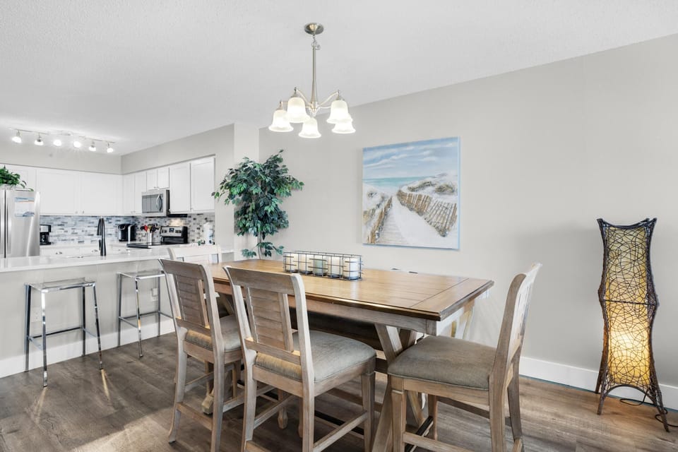 Condo, Multiple Beds (Pelican Beach Terrace 805) | Dining