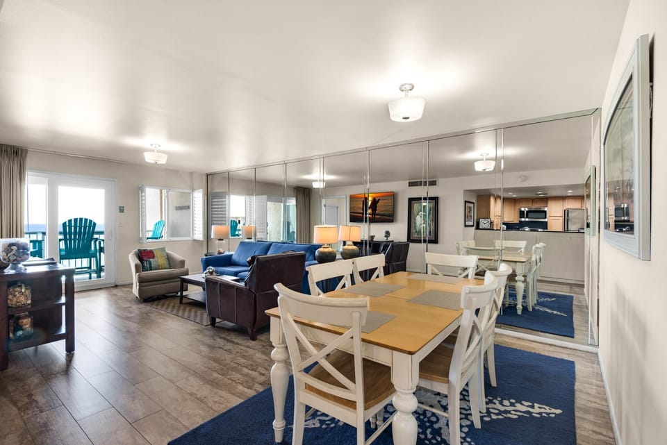 Condo, Multiple Beds (Holiday Surf and Racquet Club 707) | Interior