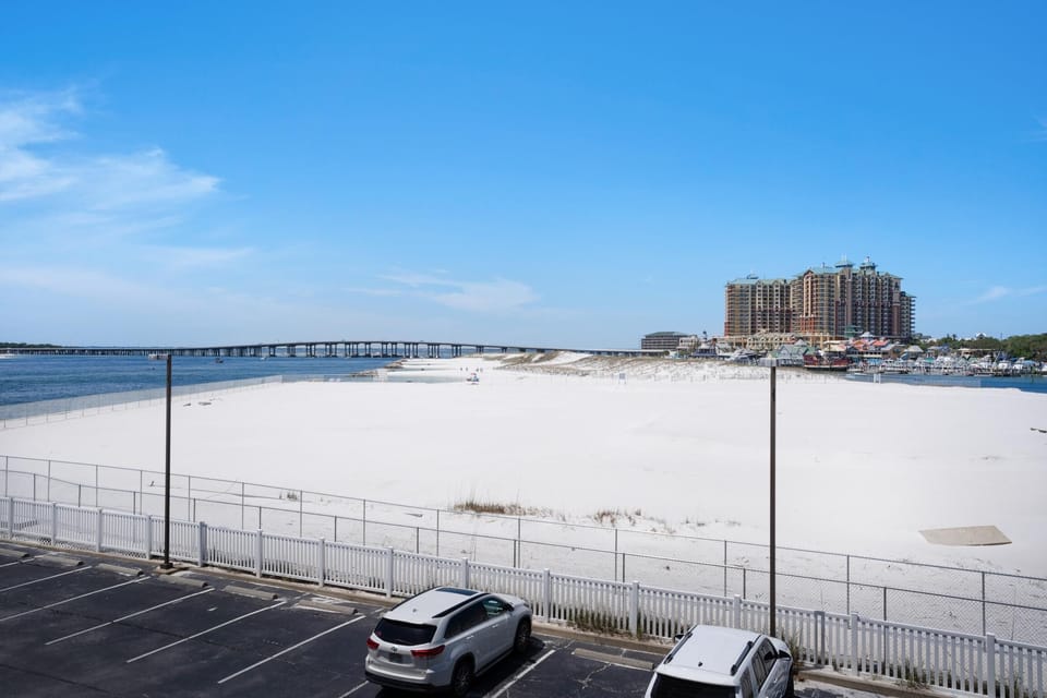 Condo, 1 King Bed with Sofa bed (East Pass 208) | Parking | Free self parking