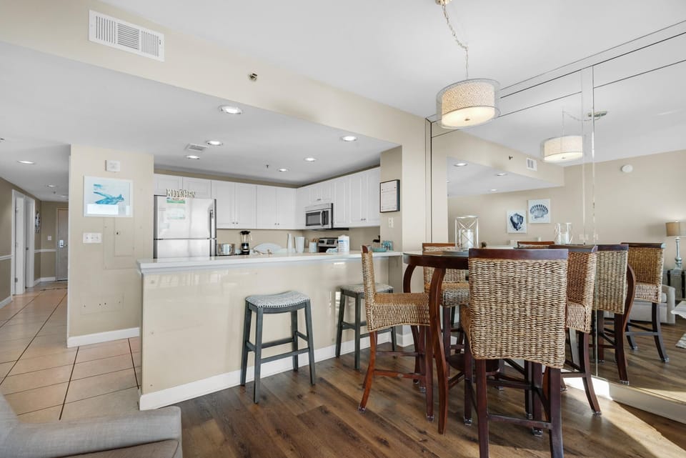 Condo, Multiple Beds (Sterling Shores 916) | Dining