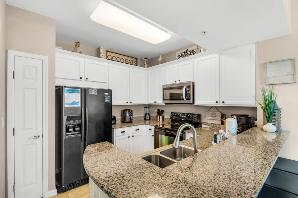 Condo, 1 King Bed with Sofa bed (Palms Resort #2605 Jr 2BR) | Private kitchen | Oven, toaster