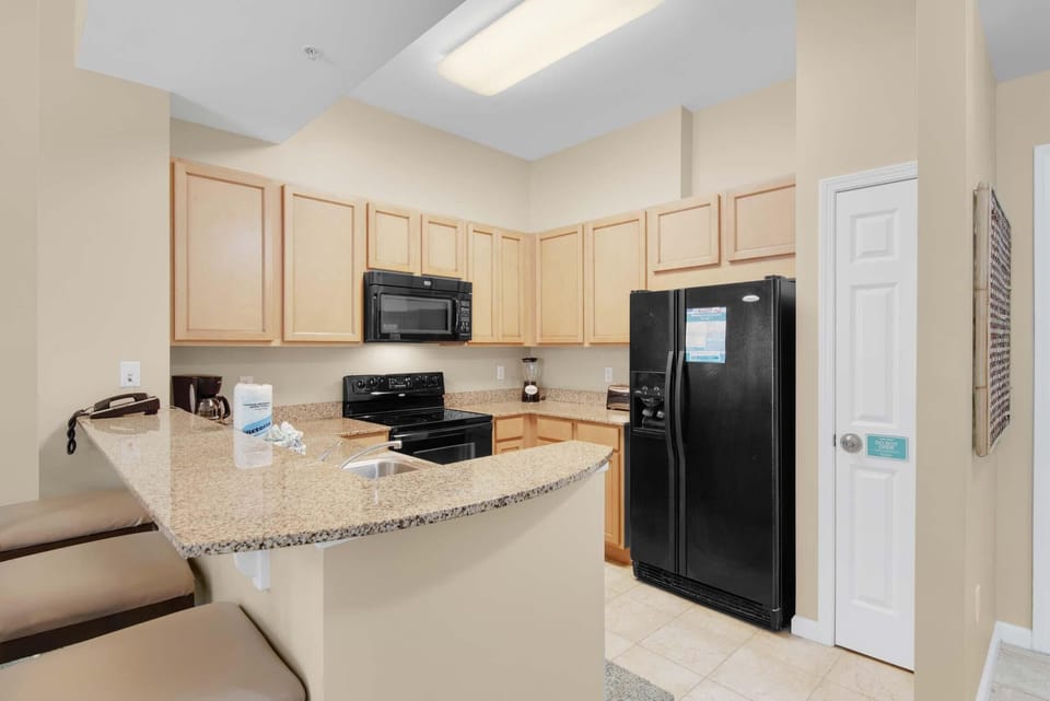 Condo, 1 King Bed with Sofa bed (Palms Resort #2108 Jr. 2BR) | Private kitchen | Oven, toaster