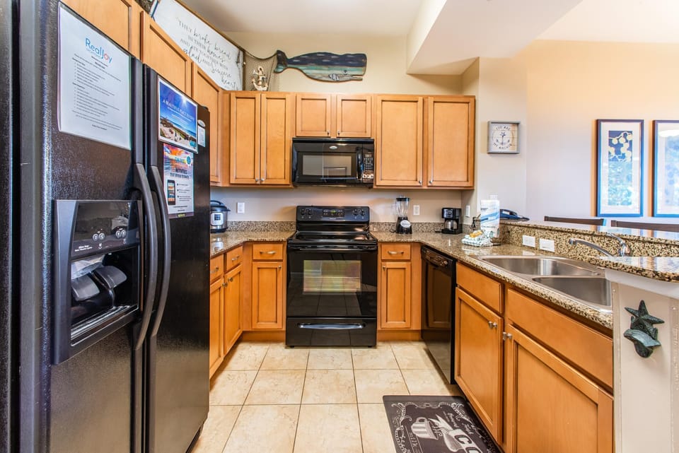 Condo, 1 King Bed with Sofa bed (Palms Resort #1106 Jr 2BR) | Private kitchen | Oven, toaster