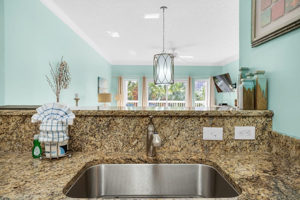 Condo, 1 King Bed (Summit at Tops'l 212) | Interior