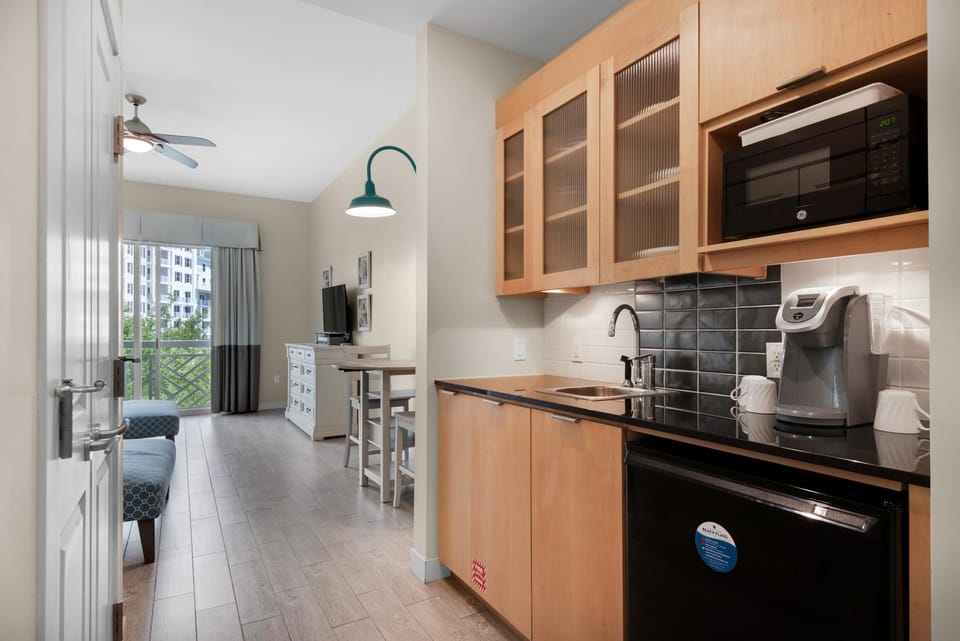 Condo, 2 Queen Beds (Bahia 4417- The Bahia Beach House) | Private kitchen | Toaster