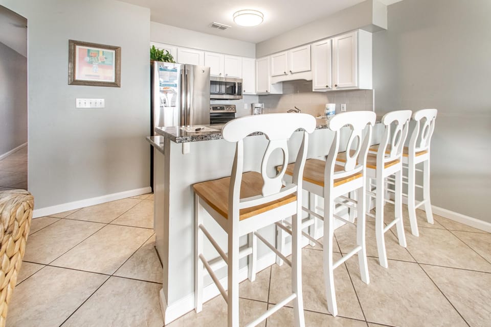 Condo, 1 King Bed with Sofa bed (Windancer 111) | Private kitchen | Oven, toaster