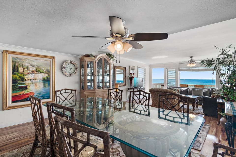 House, Multiple Beds (Summer Haven A) | Dining