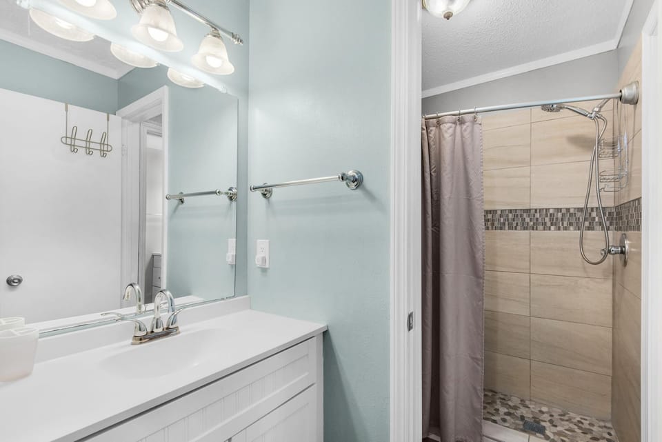 Lakeview #6- Emerald Searenity Apartment in Miramar Beach