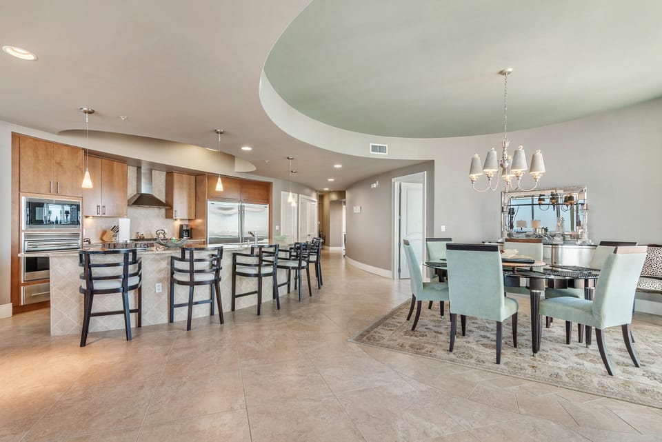 Condo, Multiple Beds (Turquoise D901) | Dining