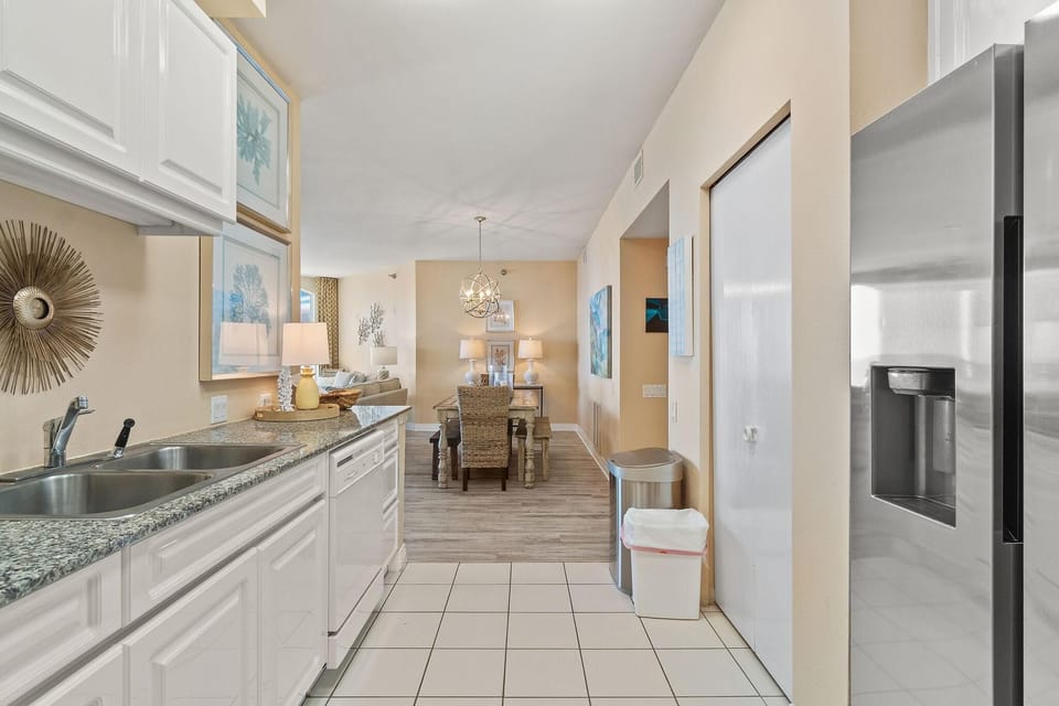 Condo, Multiple Beds (Beach Colony Tower Penthouse 17C) | Interior