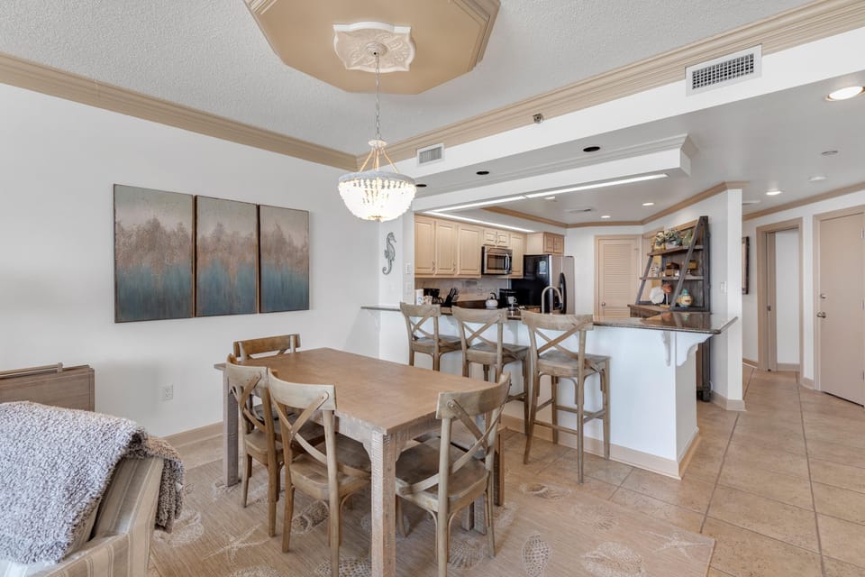 Condo, Multiple Beds (Eden West 504) | Dining