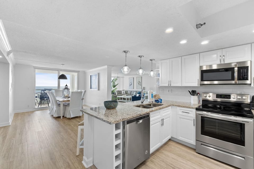 Condo, Multiple Beds (Perdido Sun 416) | Private kitchen | Oven, toaster, paper towels