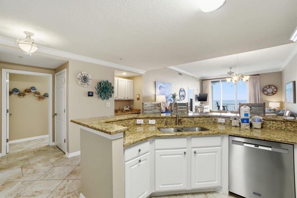Condo, Multiple Beds (Spanish Key 209) | Private kitchen | Oven, toaster, paper towels