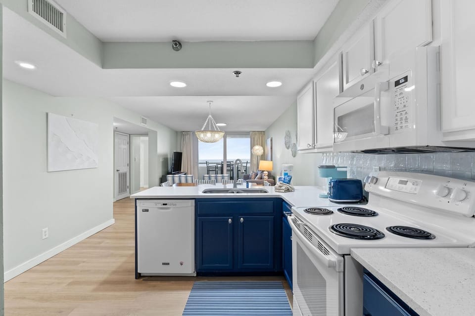 Condo, 1 King Bed with Sofa bed (Perdido Sun 400) | Private kitchen | Paper towels