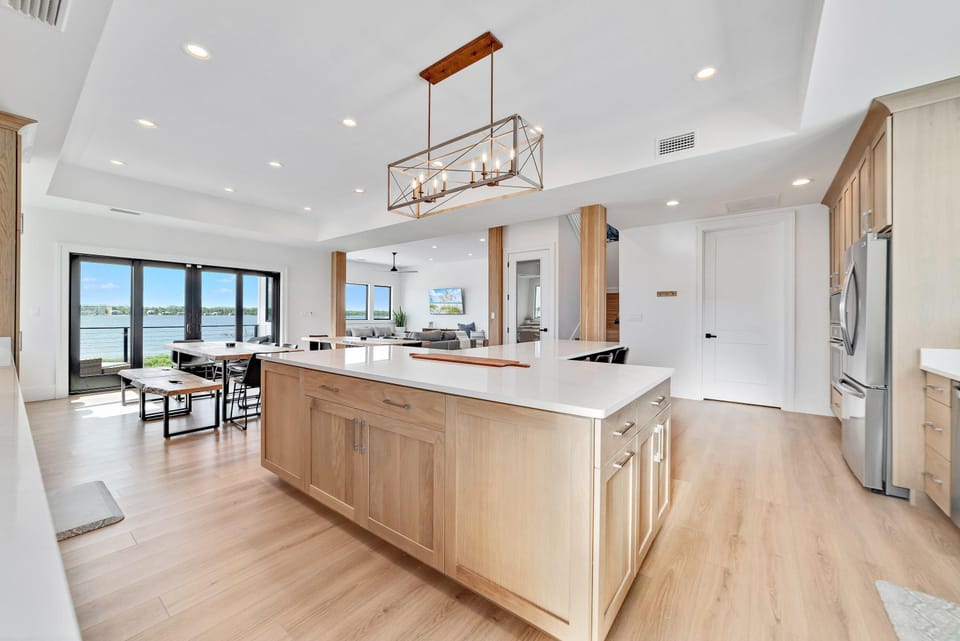 House, Multiple Beds (Keepin' It Reel) | Private kitchen | Oven, toaster, paper towels