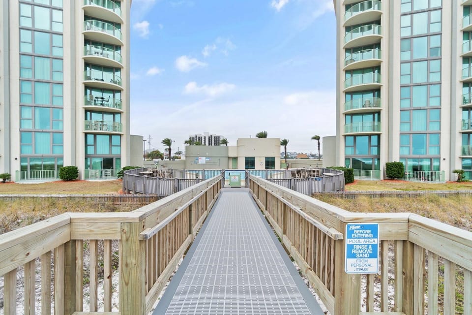 Condo, Multiple Beds (Perdido Towers East 106) | Property grounds