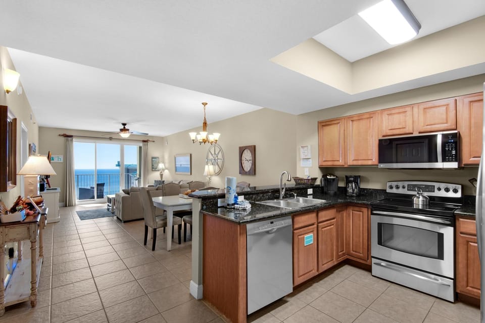 Condo, 1 King Bed with Sofa bed (Ariel Dunes I 1307) | Private kitchen | Oven, toaster