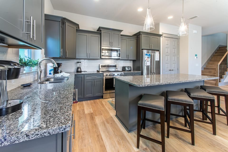 House, Multiple Beds (Our Happy Place) | Private kitchen | Oven, toaster